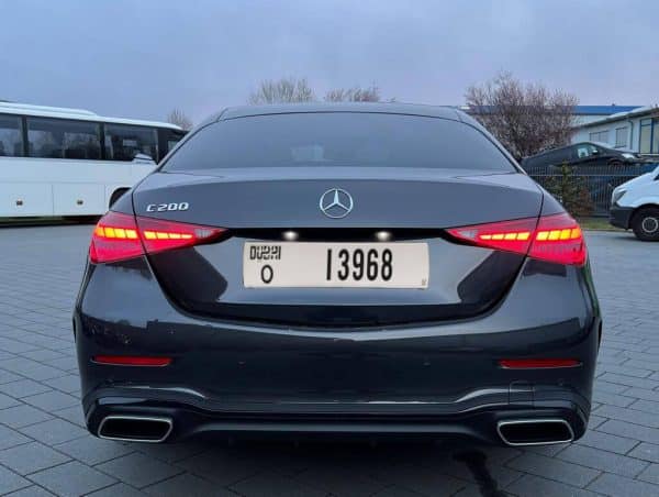 Mercedes C200 2022 Black - Image 3