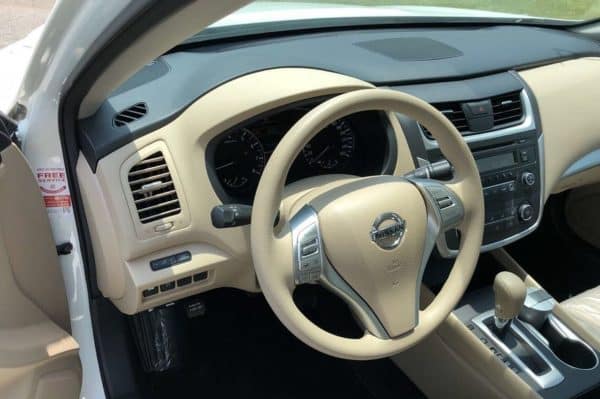 Nissan Altima - Image 3