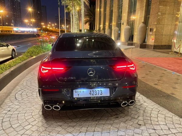 Mercedes Cla 2021 Amg (Bleu) - Image 2