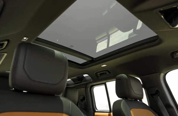 Land Rover Defender 2024 - Image 9