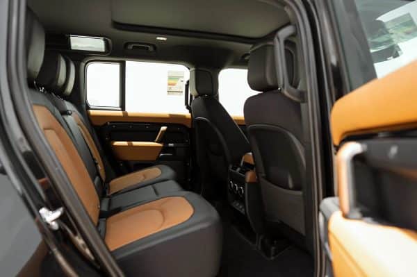 Land Rover Defender 2024 - Image 7