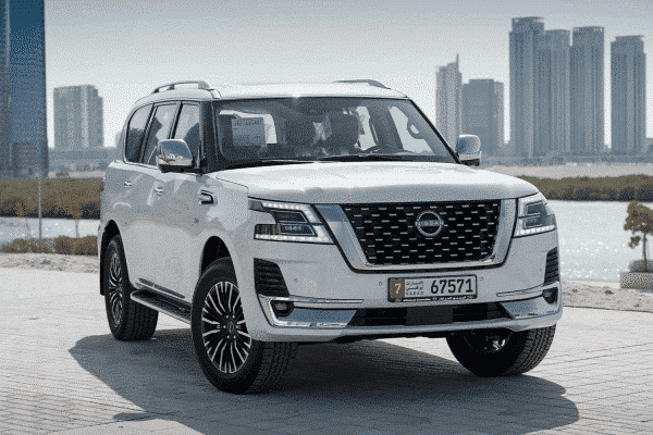 Nissan Patrol Platinum 2022 White - Image 2