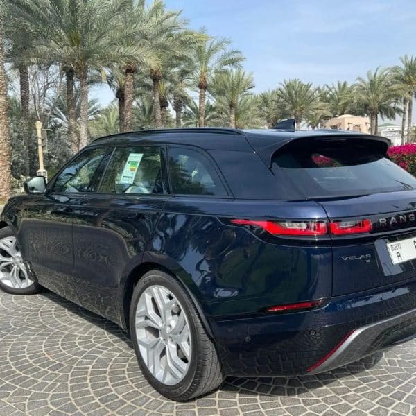 Range Rover Velar 2020 (Black) - Image 2