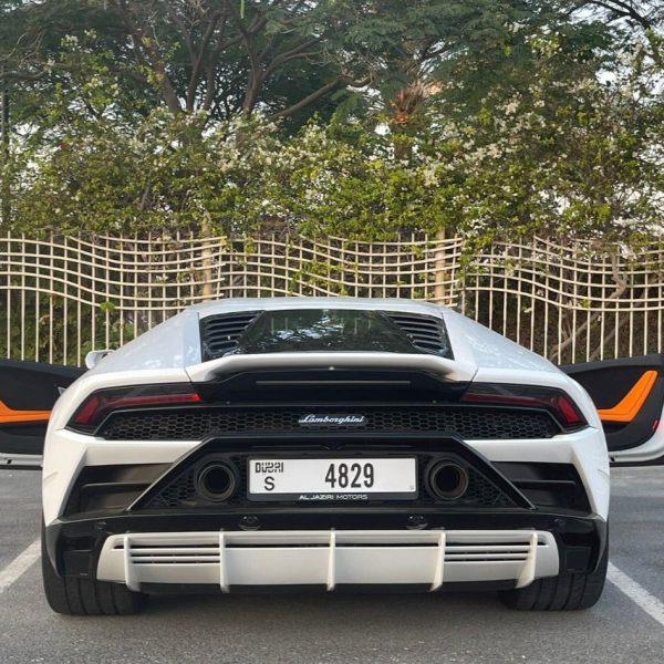 Lamborghini Huracan Evo 2023 (White) - Image 5