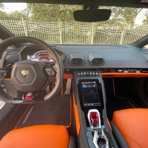 Lamborghini Huracan Evo 2023 (White) - Image 4