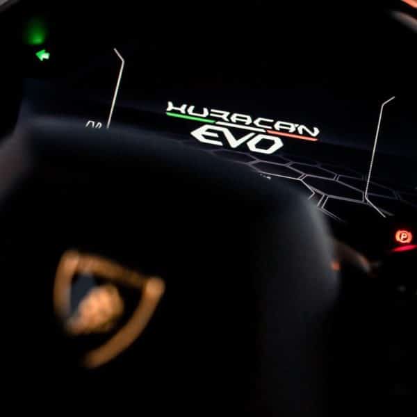 Lamborghini Huracan Evo 2023 (White) - Image 3