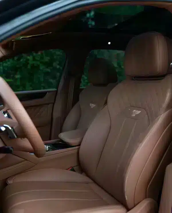 Rent Bentley Bentayga (Black), 2021 in Dubai - Image 7