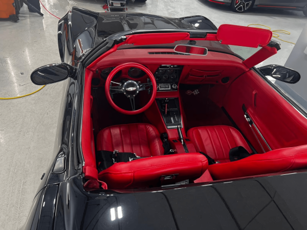 Rent Chevrolet Corvette (Black), 1972 in Dubai - Image 2