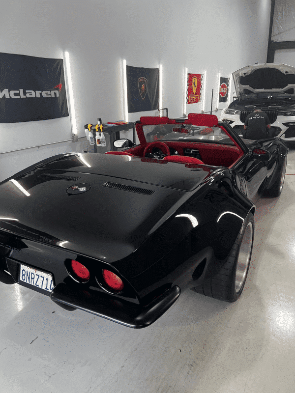 Rent Chevrolet Corvette (Black), 1972 in Dubai - Image 4