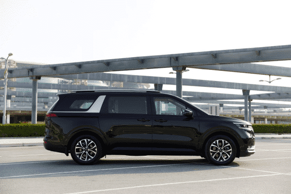 Rent KIA Carnival (Black), 2022 in Dubai - Image 2
