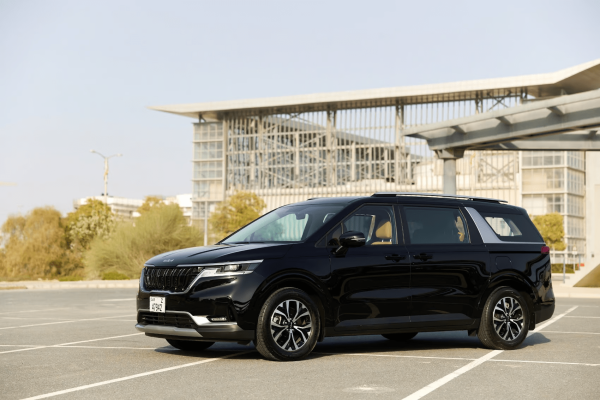 Rent KIA Carnival (Black), 2022 in Dubai - Image 8