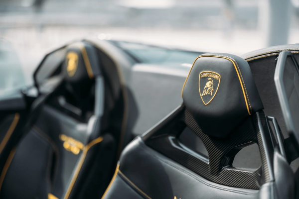 Rent Lamborghini Evo Spyder (Black), 2023 in Dubai - Image 6