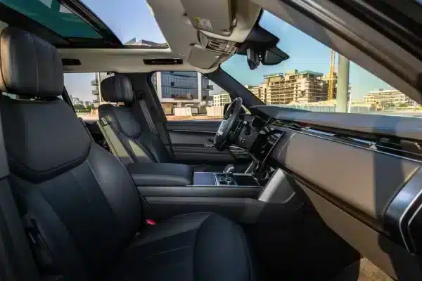 Rent Range Rover Vogue (Black), 2024 in Dubai - Image 5