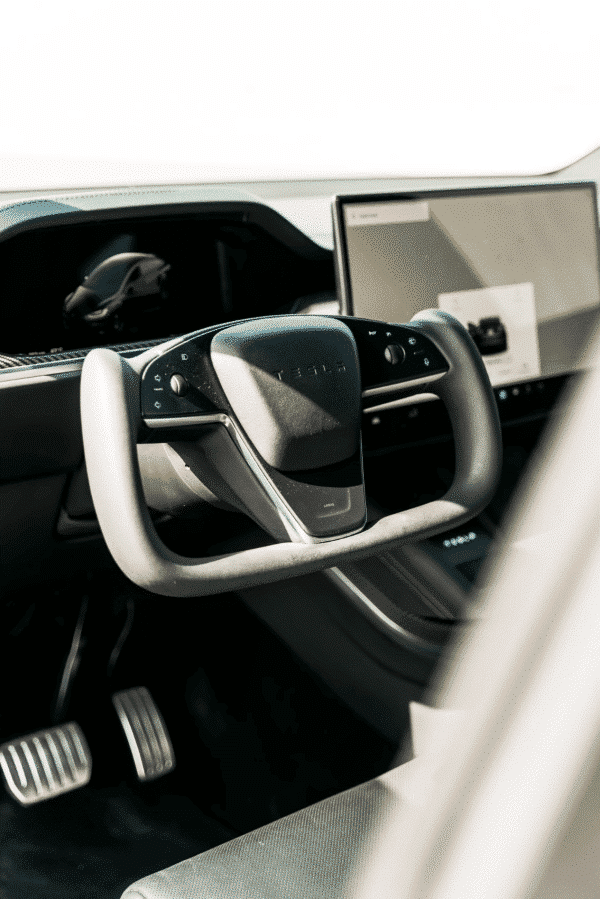 Rent Tesla Model X Plaid (Black), 2022 in Dubai - Image 5