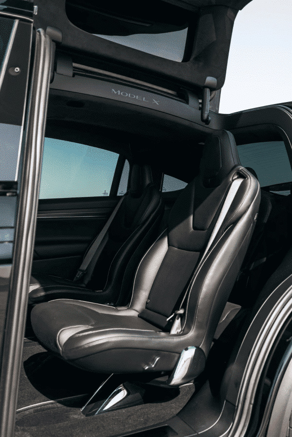 Rent Tesla Model X Plaid (Black), 2022 in Dubai - Image 3
