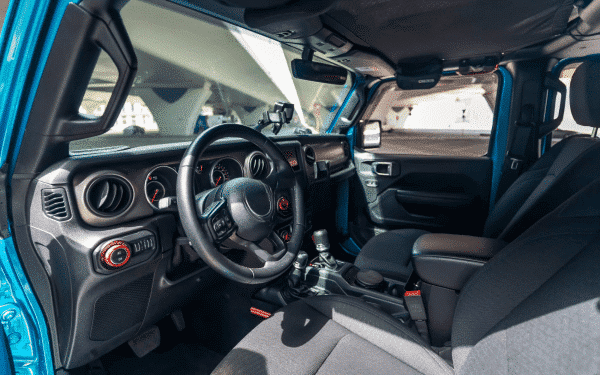 Rent Jeep Wrangler (Blue), 2020 in Dubai - Image 5
