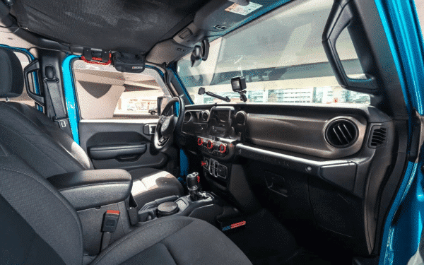 Rent Jeep Wrangler (Blue), 2020 in Dubai - Image 3