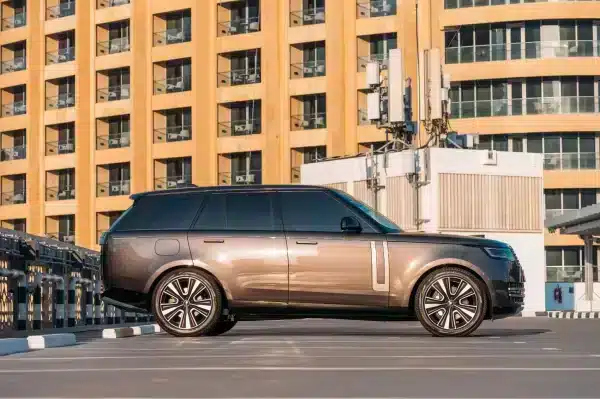 Rent Range Rover Vogue (Dark Grey), 2024 in Dubai - Image 8