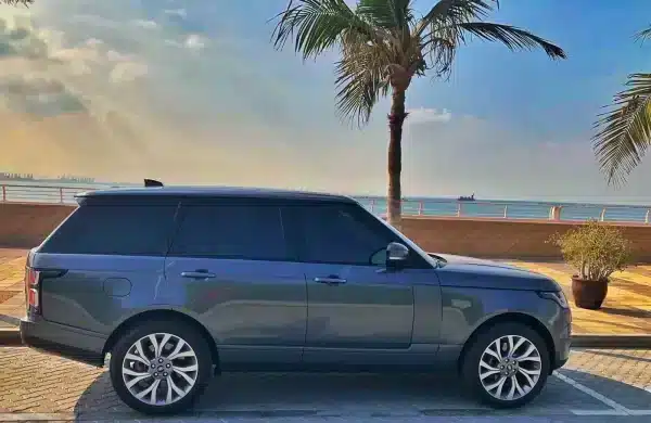 Rent Range Rover Vogue (Dark Grey), 2019 in Dubai - Image 4