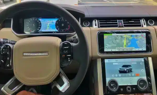 Rent Range Rover Vogue (Dark Grey), 2019 in Dubai - Image 3