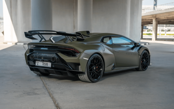 Rent Lamborghini Huracan STO (Green), 2023 in Dubai - Image 5