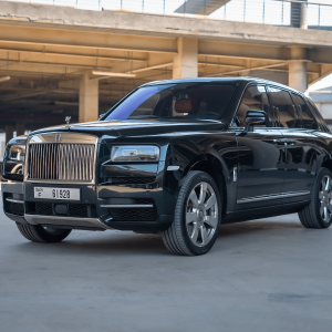 Rent Rolls Royce Cullinan (Green), 2021 in Dubai