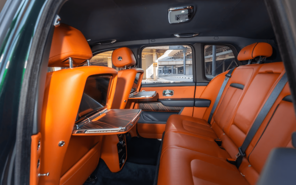 Rent Rolls Royce Cullinan (Green), 2021 in Dubai - Image 5