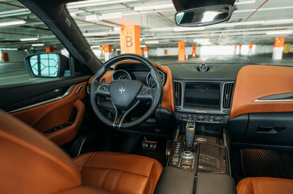 Rent Maserati Levante (Grey), 2020 in Dubai - Image 4