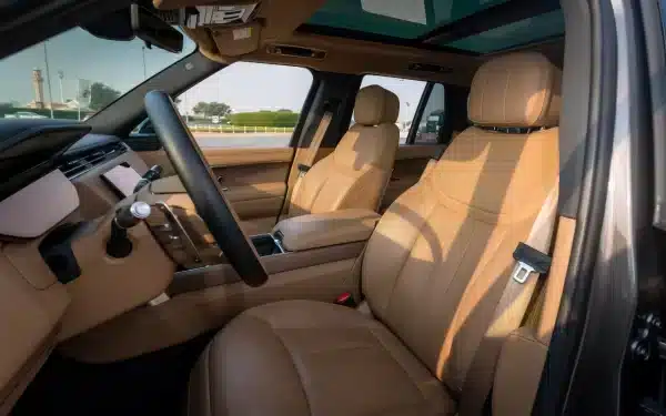 Rent Range Rover Vogue (Grey), 2024 in Dubai - Image 6
