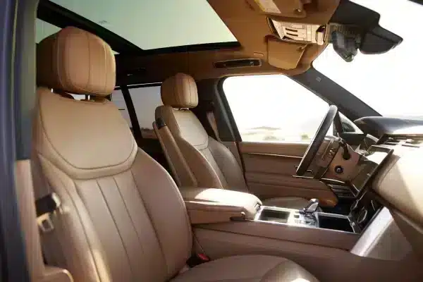 Rent Range Rover Vogue (Grey), 2024 in Dubai - Image 6