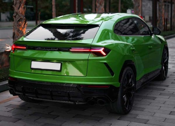 Lamborghini Urus 2023 (Green) - Image 4