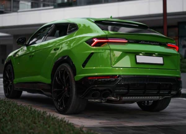 Lamborghini Urus 2023 (Green) - Image 2