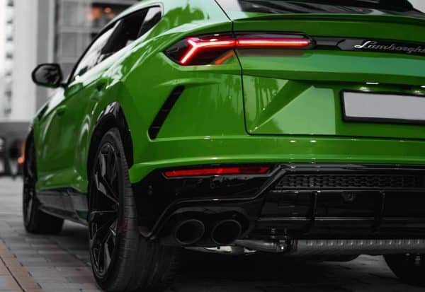 Lamborghini Urus 2023 (Green) - Image 3