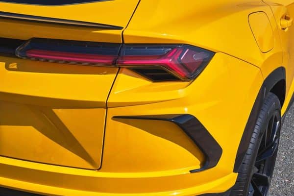 Lamborghini Urus 2023 (Yellow) - Image 4