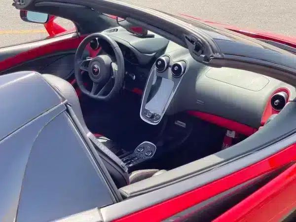 Rent McLaren 570S Spyder (Red), 2019 in Dubai - Image 4