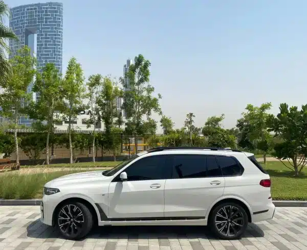 Rent BMW X7 (White), 2021 in Dubai - Image 4