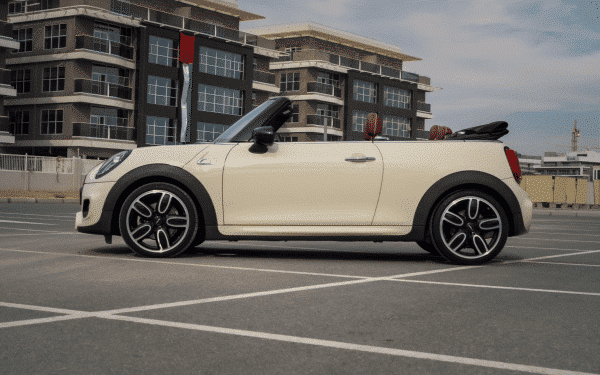 Rent Mini Cooper (White), 2020 in Dubai - Image 4