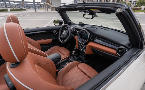 Rent Mini Cooper (White), 2020 in Dubai - Image 7