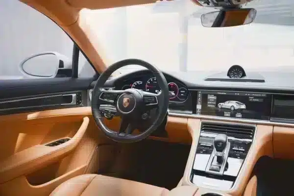 Rent Porsche Panamera (White), 2021 in Dubai - Image 6