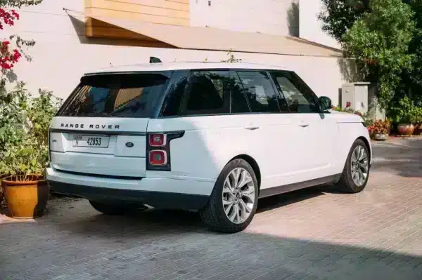 Rent Range Rover Vogue (White), 2020 in Dubai - Image 2