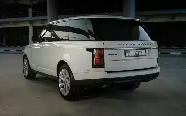 Rent Range Rover Vogue (White), 2020 in Dubai - Image 7