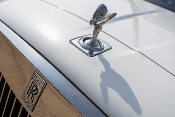 Rent Rolls Royce Cullinan (White), 2019 in Dubai - Image 5