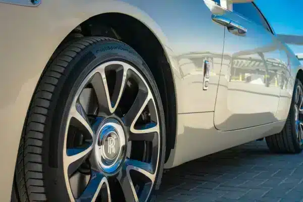 Rent Rolls Royce Wraith (White), 2019 in Dubai - Image 4