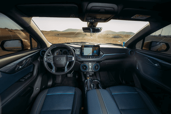 Rent Chevrolet Blazer RS AWD (Yellow), 2023 in Dubai - Image 6