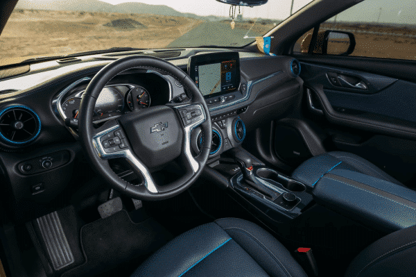 Rent Chevrolet Blazer RS AWD (Yellow), 2023 in Dubai - Image 4